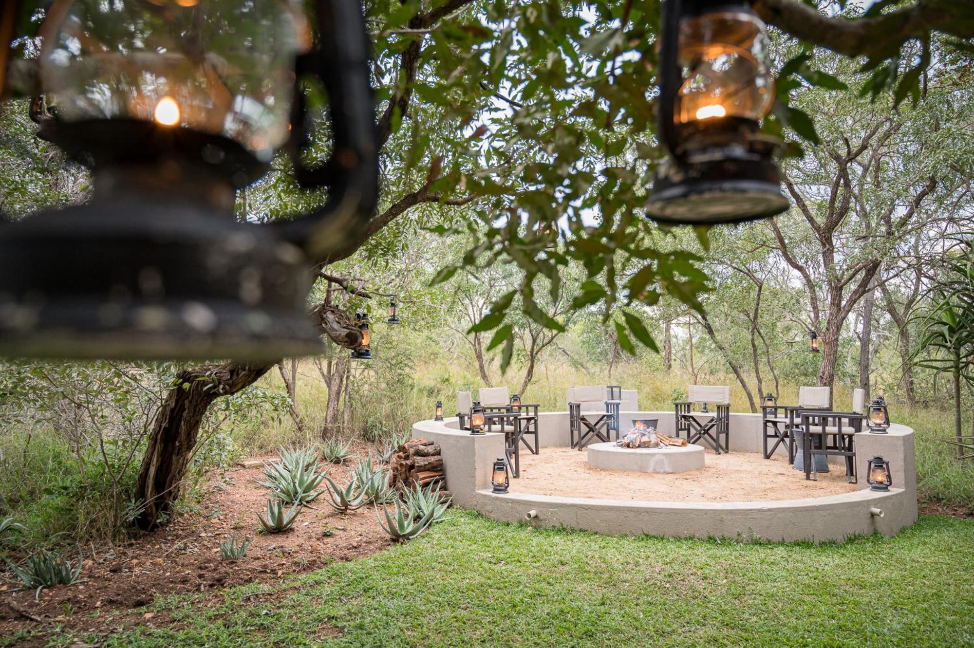 Serondella Safari Lodge ソーニーブッシュ・ゲーム・リザーブ エクステリア 写真