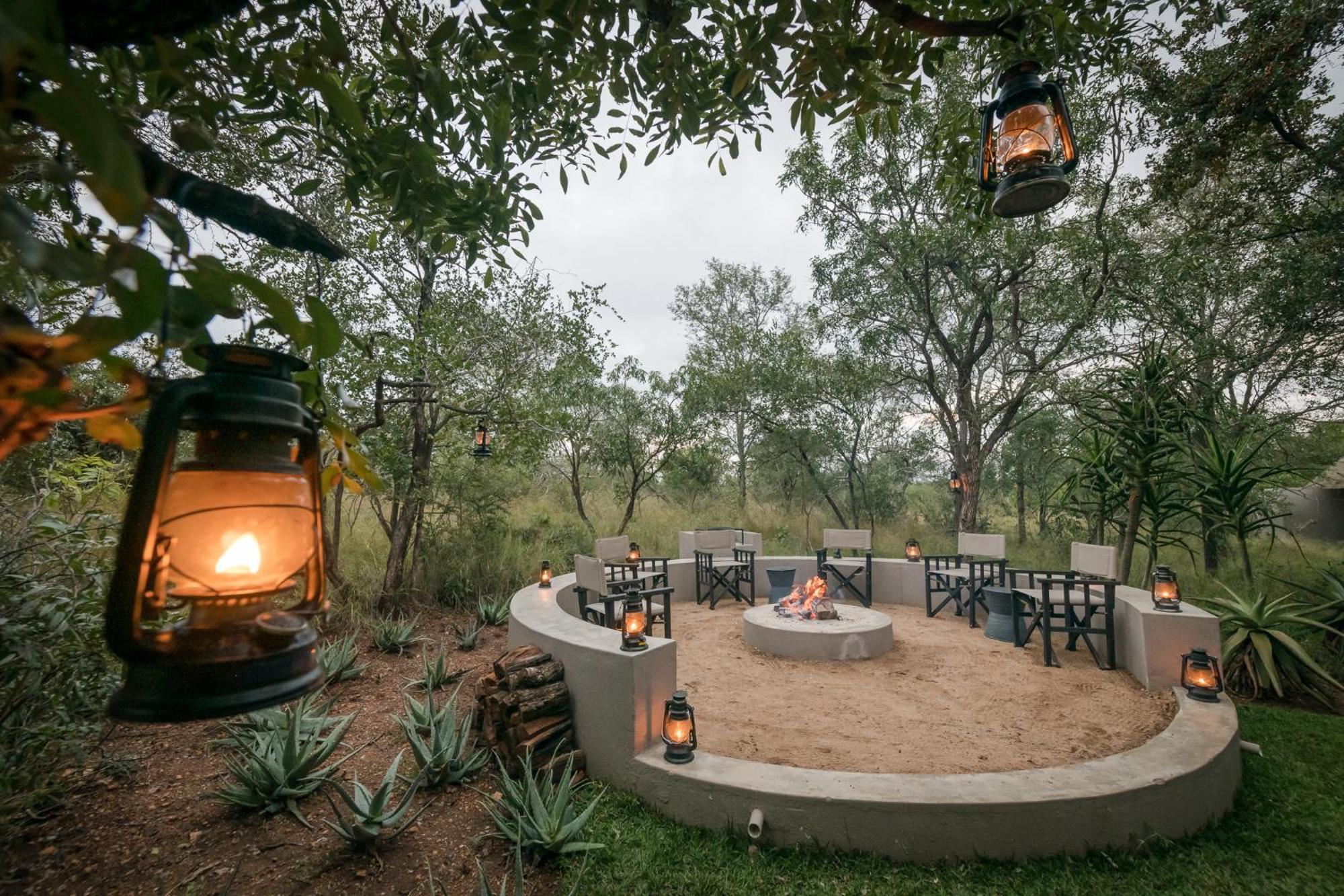 Serondella Safari Lodge ソーニーブッシュ・ゲーム・リザーブ エクステリア 写真