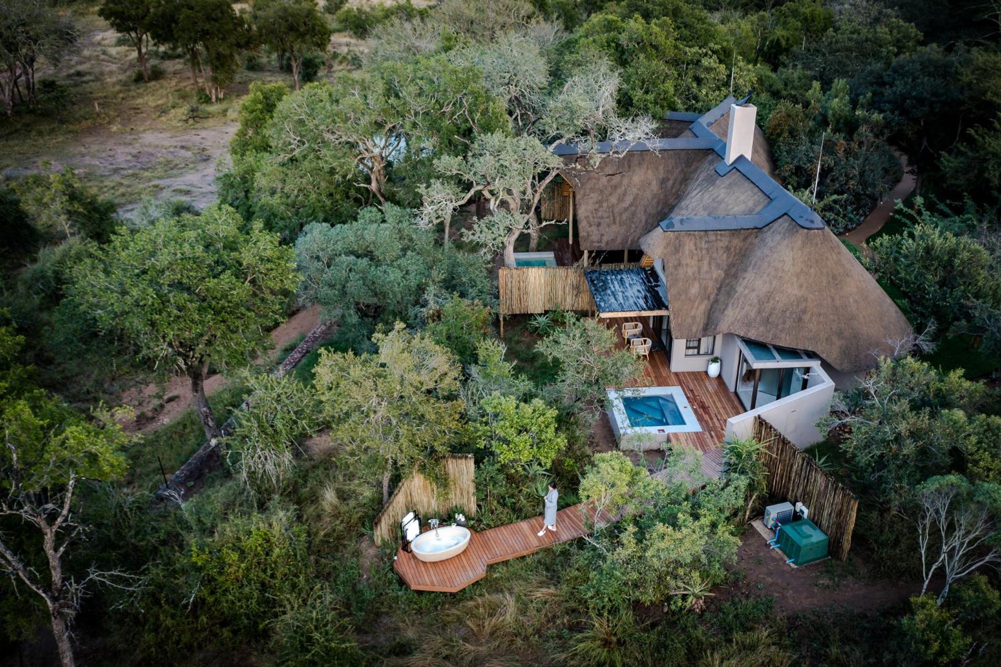 Serondella Safari Lodge ソーニーブッシュ・ゲーム・リザーブ エクステリア 写真