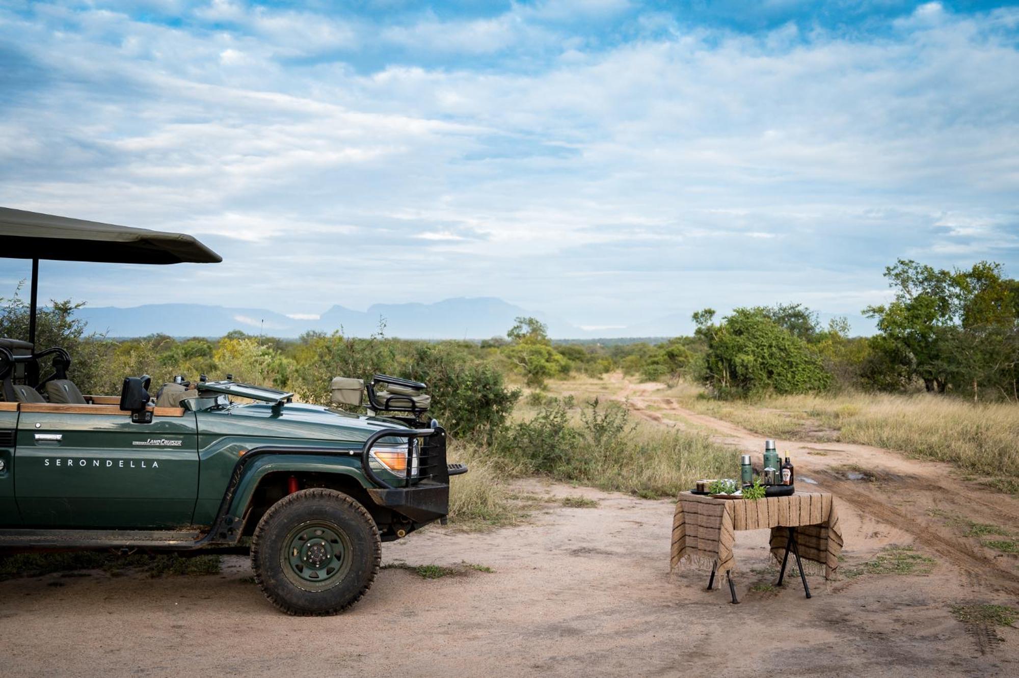 Serondella Safari Lodge ソーニーブッシュ・ゲーム・リザーブ エクステリア 写真