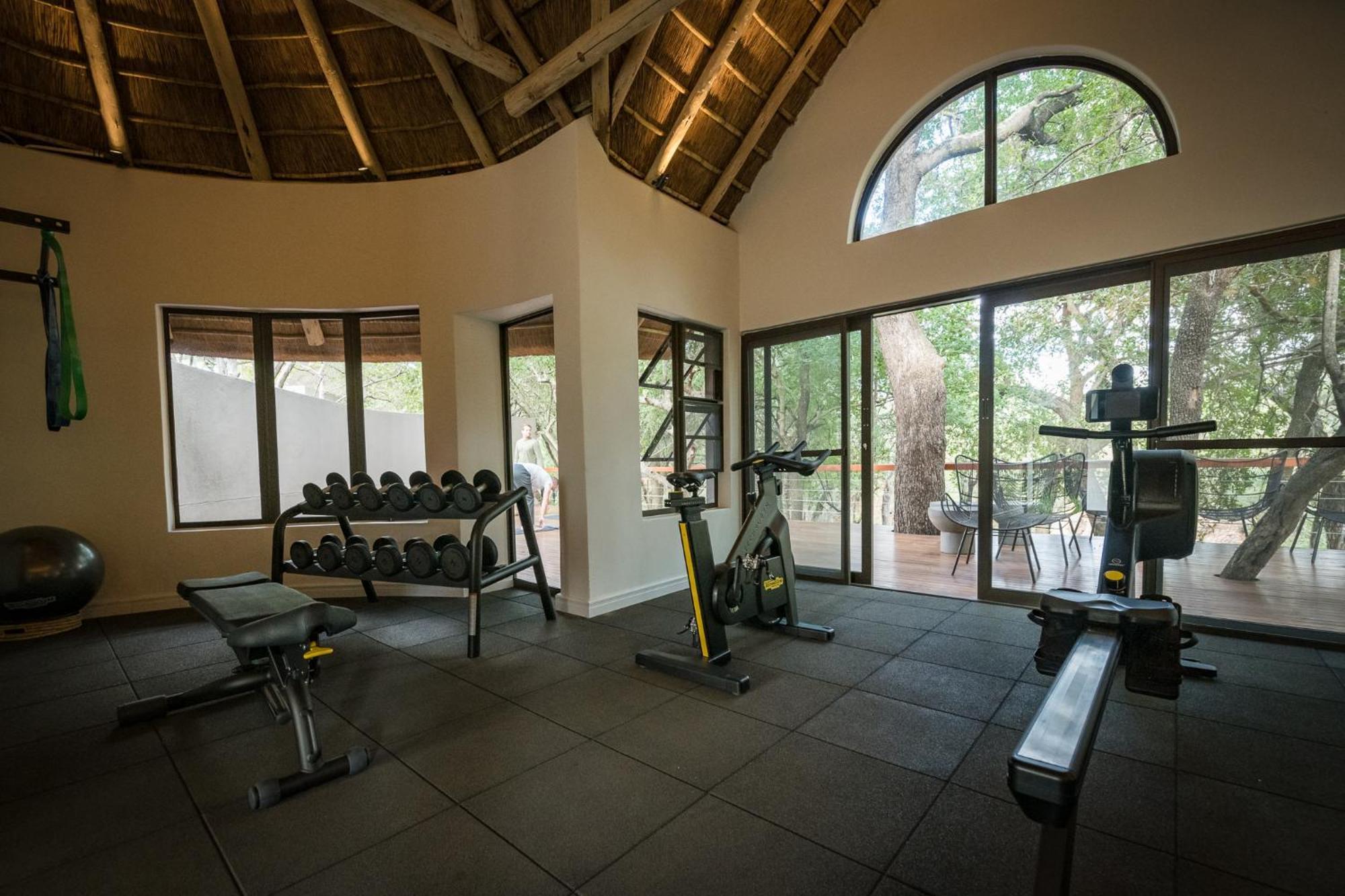 Serondella Safari Lodge ソーニーブッシュ・ゲーム・リザーブ エクステリア 写真