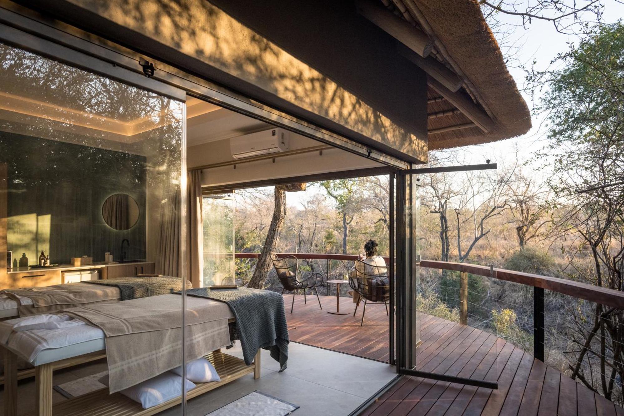Serondella Safari Lodge ソーニーブッシュ・ゲーム・リザーブ エクステリア 写真