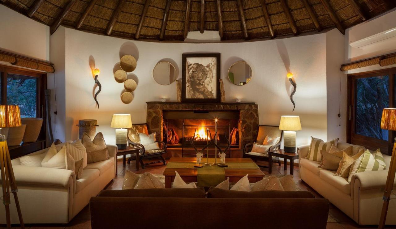 Serondella Safari Lodge ソーニーブッシュ・ゲーム・リザーブ エクステリア 写真