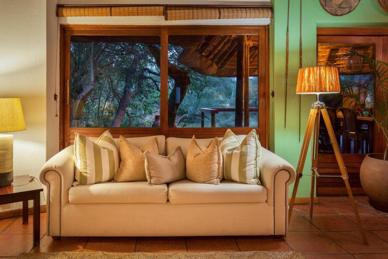 Serondella Safari Lodge ソーニーブッシュ・ゲーム・リザーブ エクステリア 写真